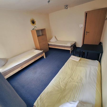 Hostel Wilanow House Warschau Exterior foto
